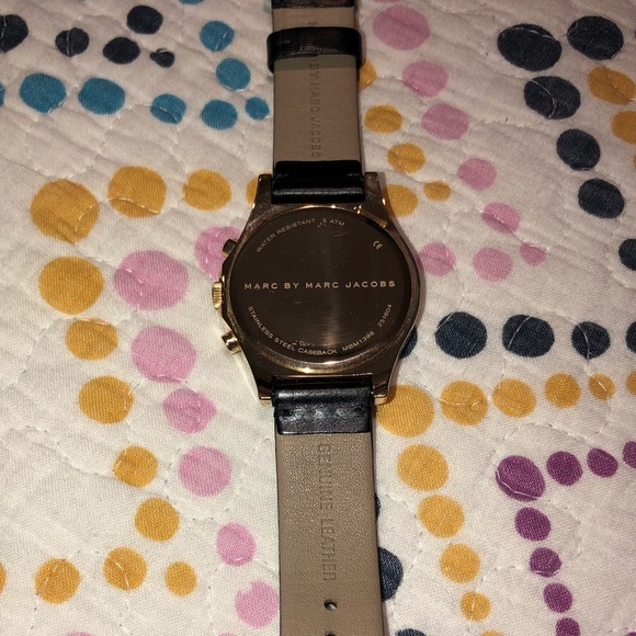 🕰EUC Marc by Marc Jacobs women’s watch - Picture 3 of 3
